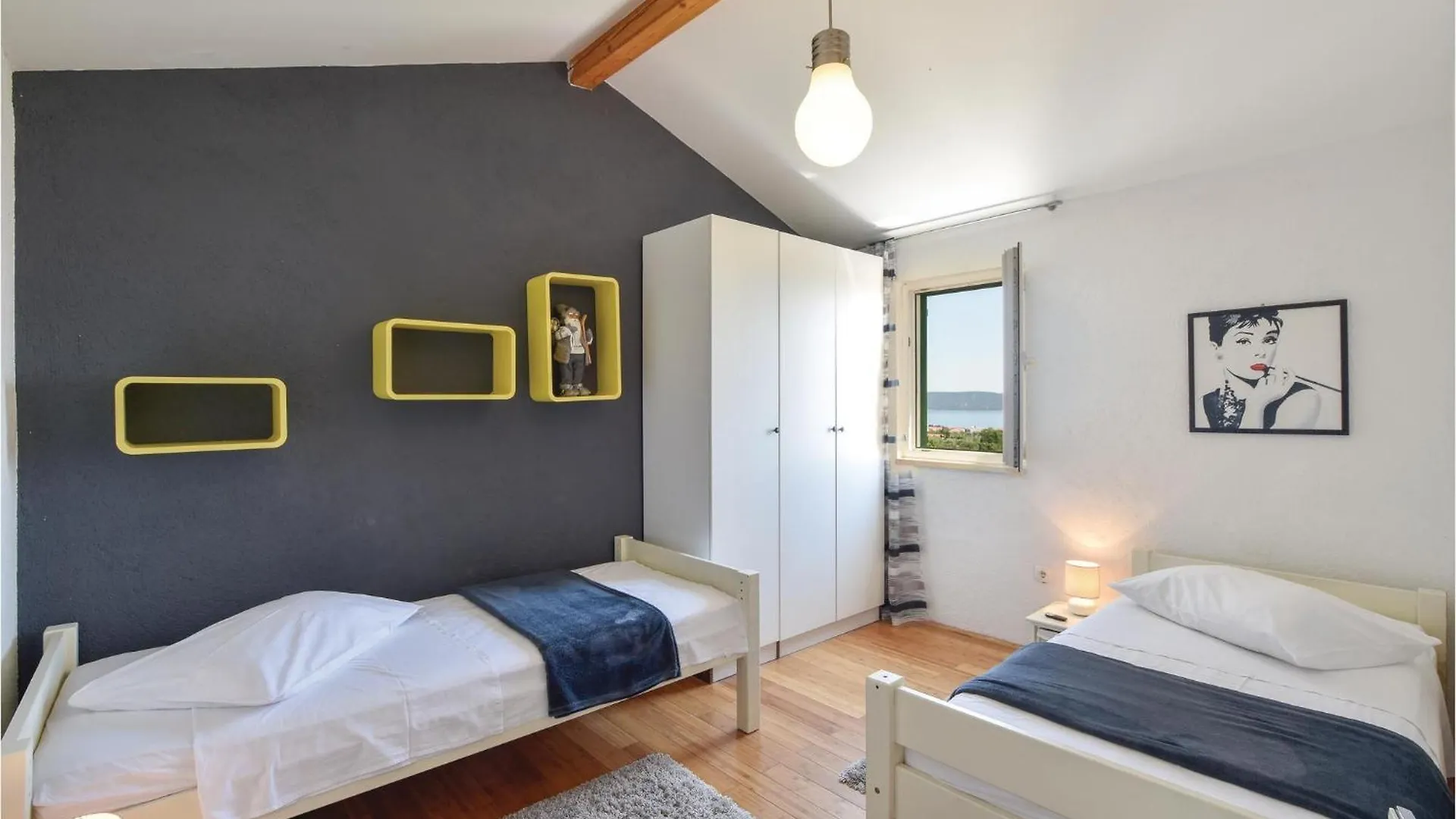 Kaštela Beautiful Apartment In Kastel Luksic With Wifi קרואטיה