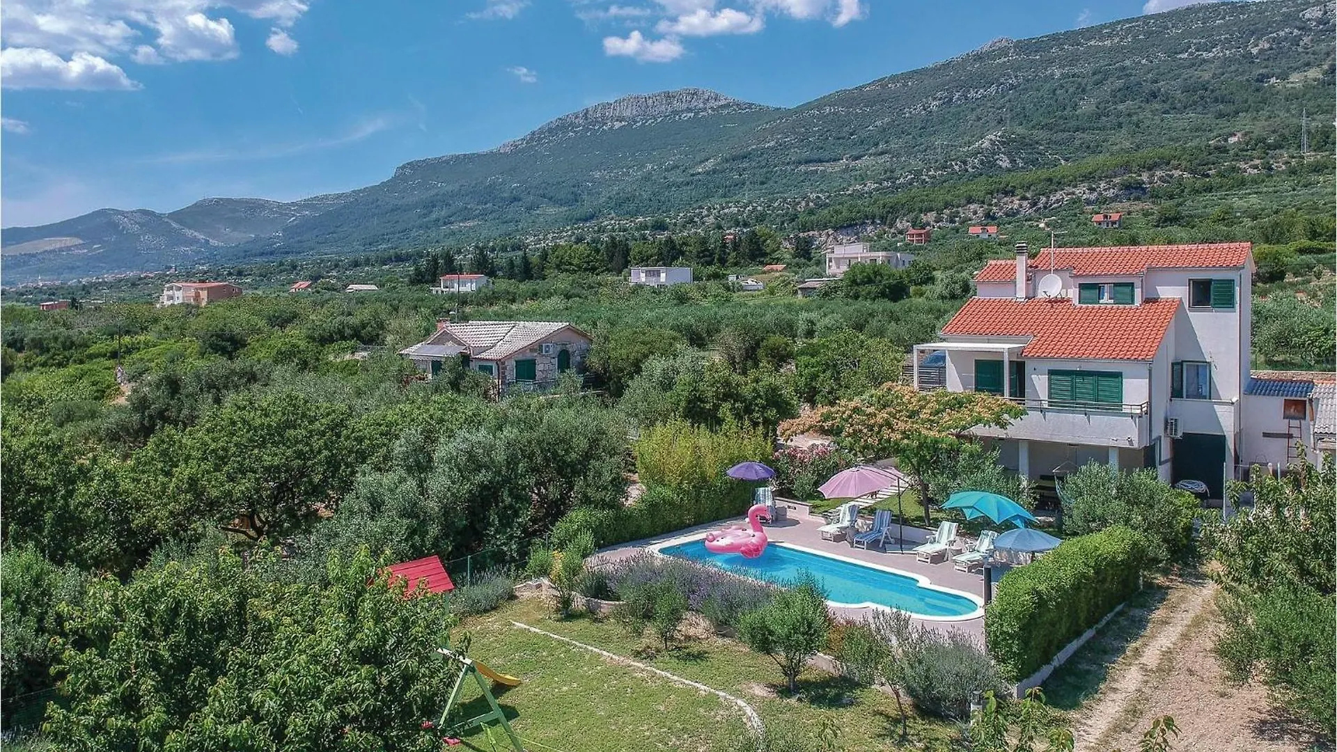 Kaštela Beautiful Apartment In Kastel Luksic With Wifi קרואטיה