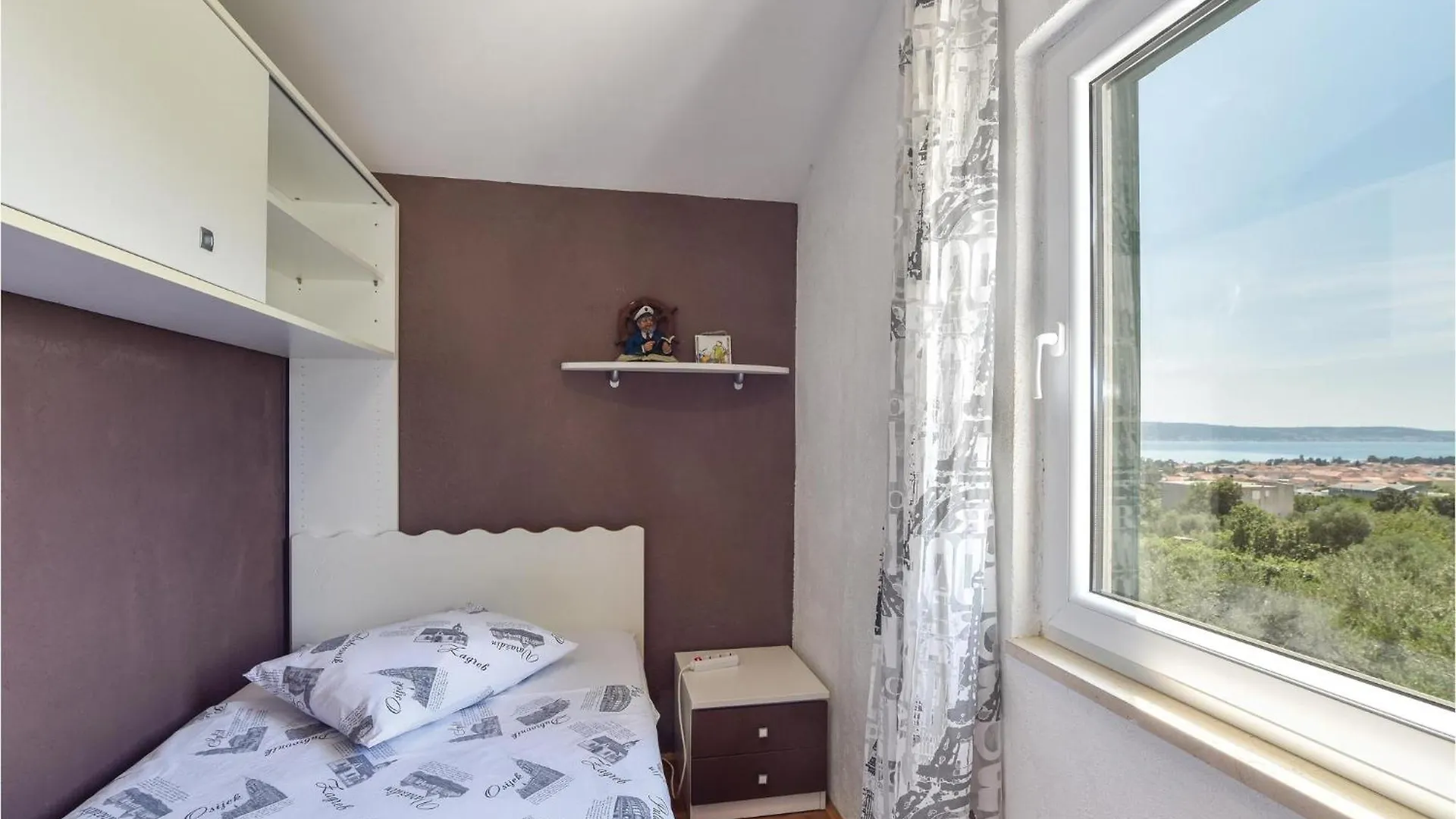 Kaštela Beautiful Apartment In Kastel Luksic With Wifi קרואטיה