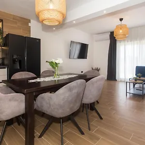 Apartment Mirni Kutak, Kaštela