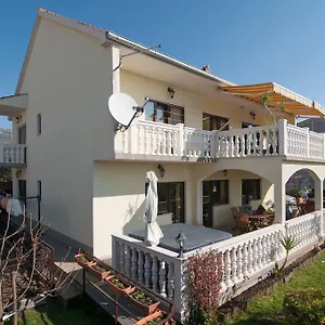 Corana Appartement