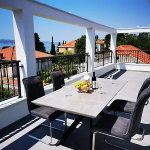 Apartment New 9 Minutes From Split Airport, Kaštela